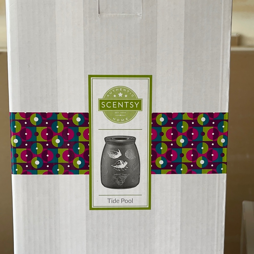 Scentsy full size warmer Tide Pool design